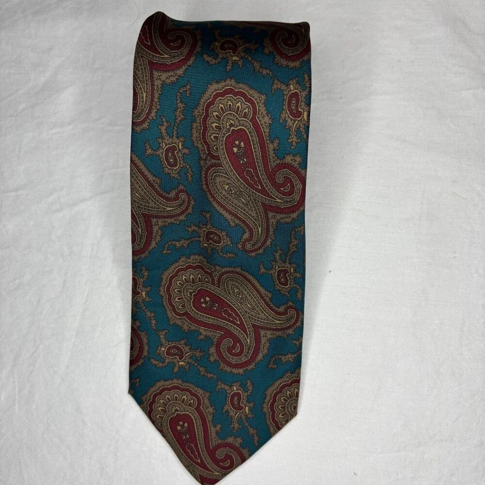 GJ Cahn for TMB Handmade 100% Silk Tie Green Burgundy Paisley Classic Necktie